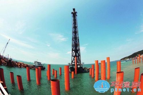 福平高铁大小练水道桥千余根钢管桩全部完工——海上超级工程再进一步